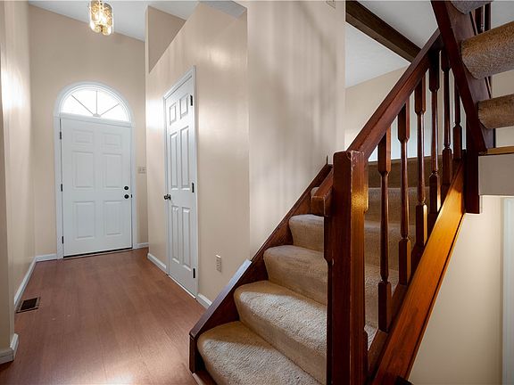 2nd image of 2309 Elm Dr