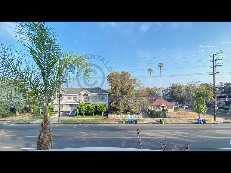 12140 Moorpark St #108 — Photo 8