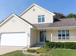 1211 S 24th Ct, West Des Moines, IA 50265