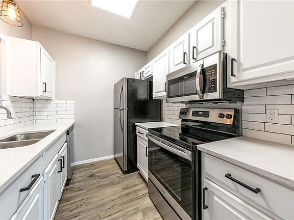 4th image of 12166 Metric Blvd APT 223