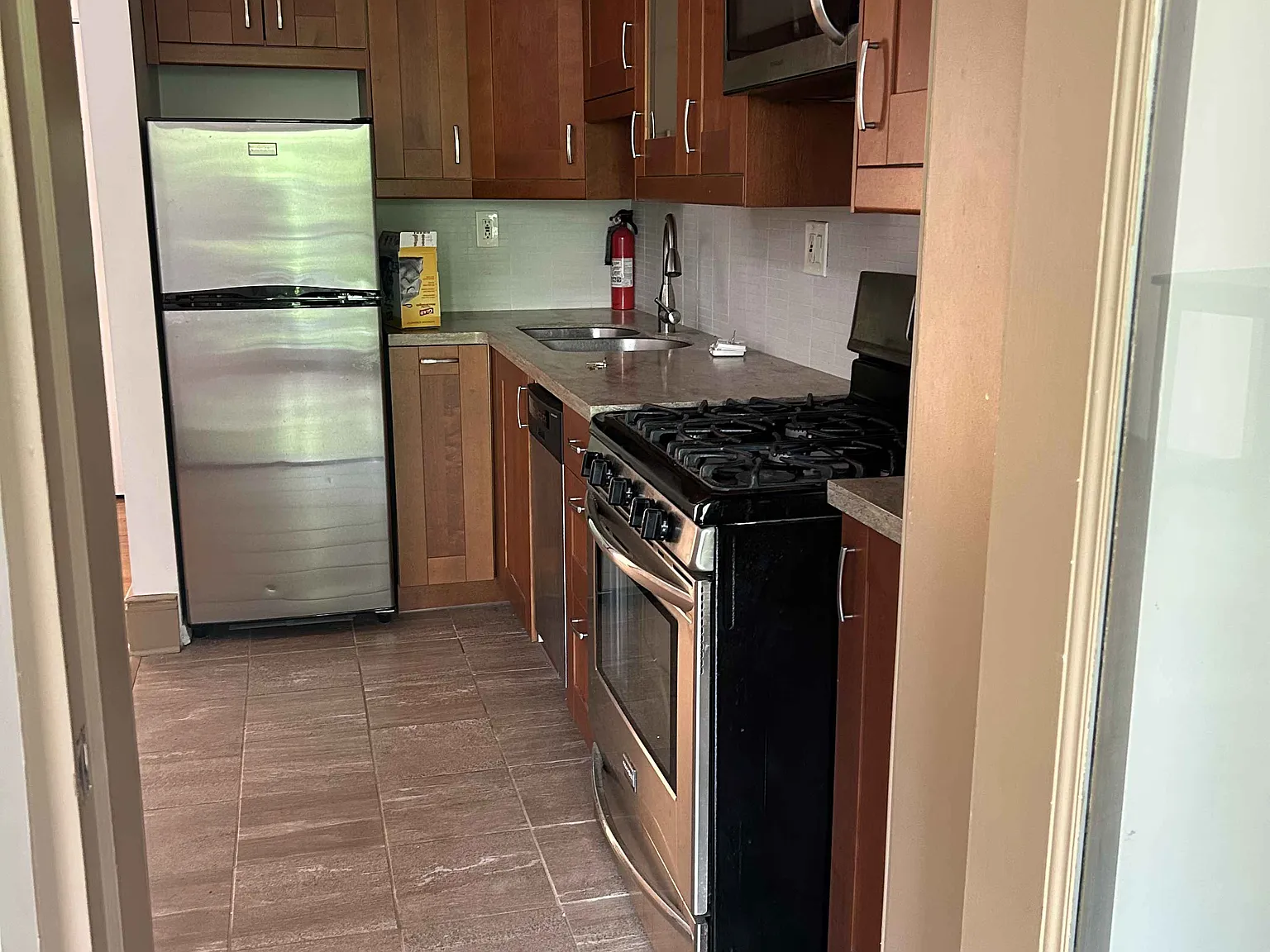 1 bed, 700 sqft, $3,400 — Photo 4