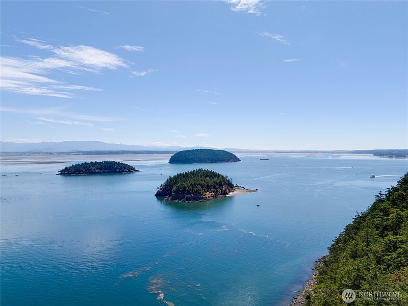 2nd image of 7121 Island View Drive