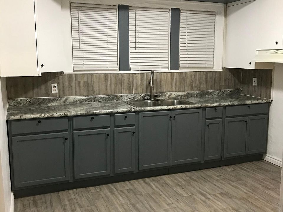 1st image of 3888 Lakewood St #2