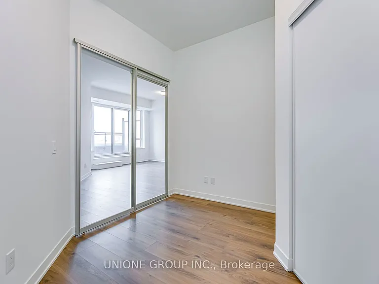 405 Dundas St W #336 — Photo 19