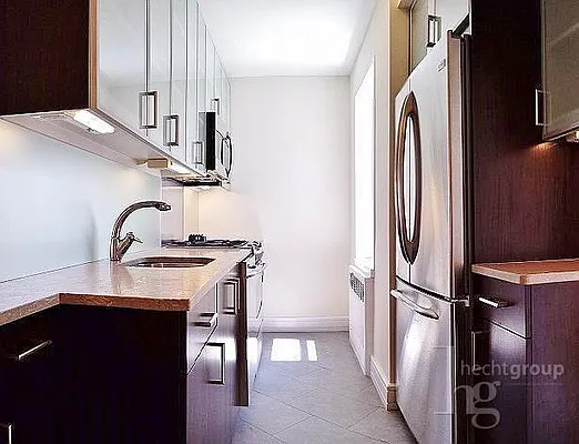 Rented by Hecht Group | media 12