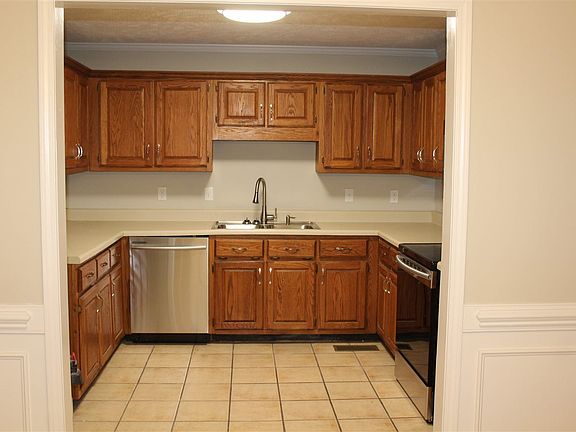 2nd image of 156 Country Ln