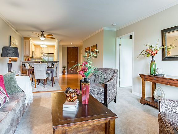 3rd image of 2140 Santa Cruz Ave APT B201