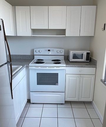 4th image of 3660 N Lake Shore Dr APT 416