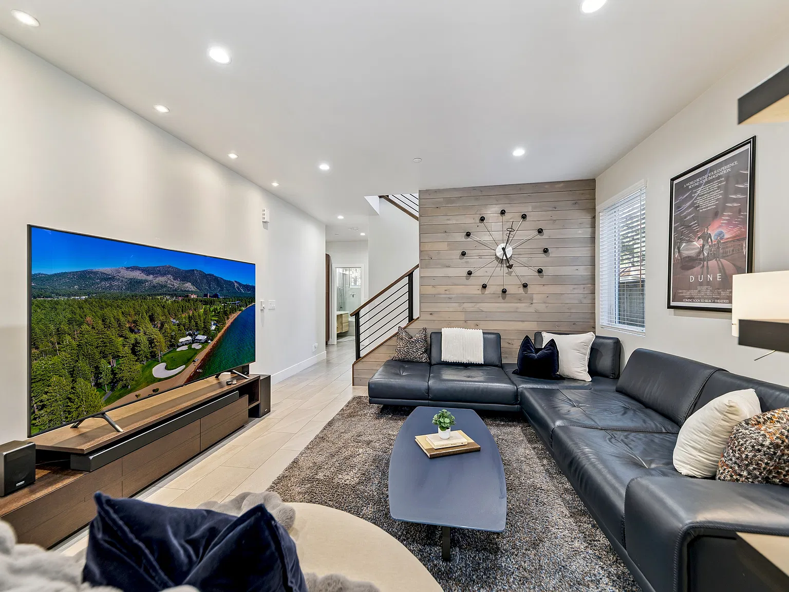 Omalley Dr, South Lake Tahoe — Photo 2