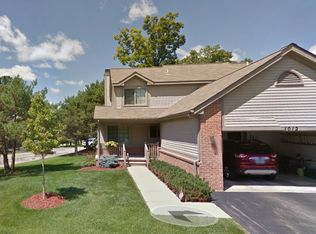 1012 Elmwood Dr, Brighton, MI