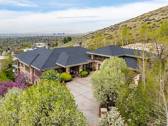 4th image of 2076 S Scenic Cir E