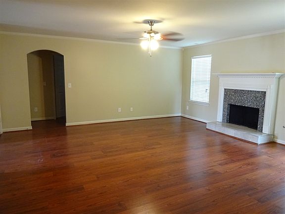 5th image of 2071 Reserve Pkwy