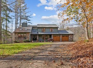 314 Secretariat Ln, Fairview, NC 28730