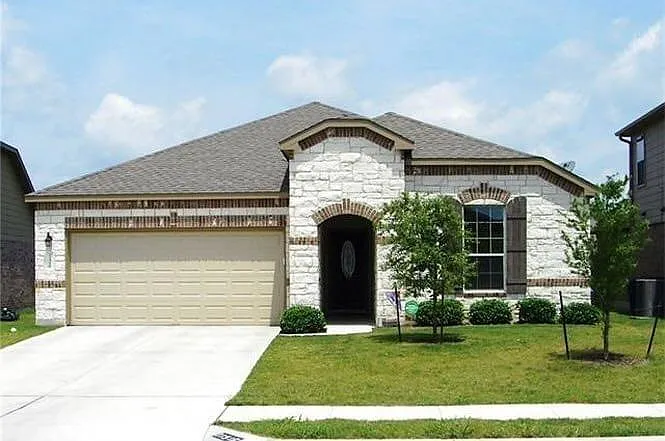 3 bed, 2.0 bath, 1670 sqft, $2,150 — Photo 1