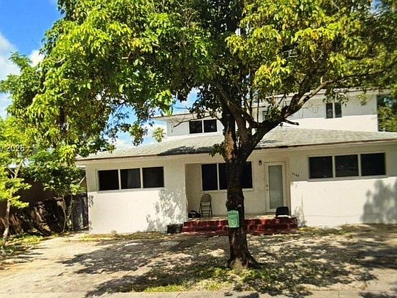 3rd image of 2165 Washington Ave #2165