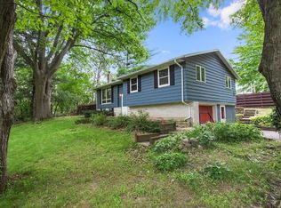 2332 Cedar Ln, Green Bay, WI 54313