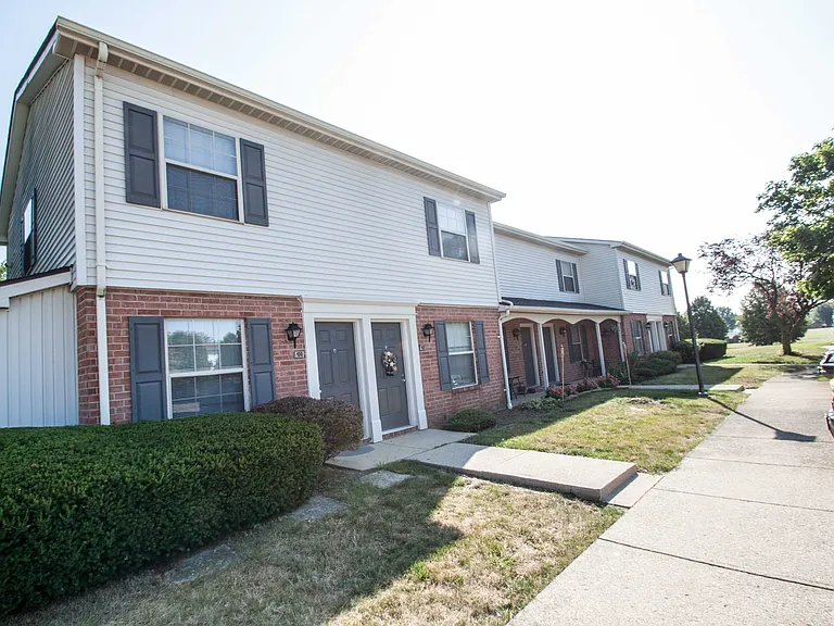 Summit Station Apartments — Photo 7