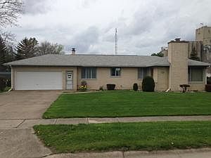 2 Bedroom, 1 1/2 Bath, Ranch