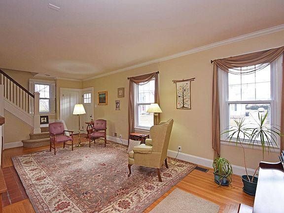 5th image of 5835 Wyatt Ave