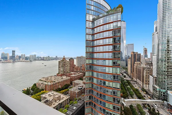 Rented by Corcoran | media 15