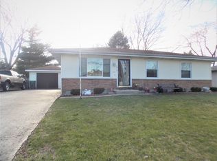 1816 Mulberry Dr, Montgomery, IL 60538