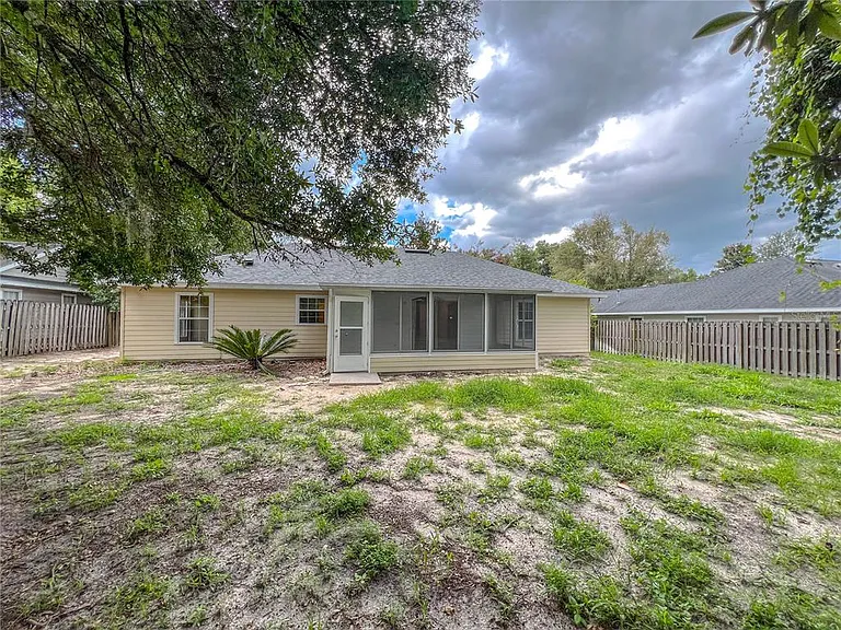 8414 SW 66th Ln — Photo 15