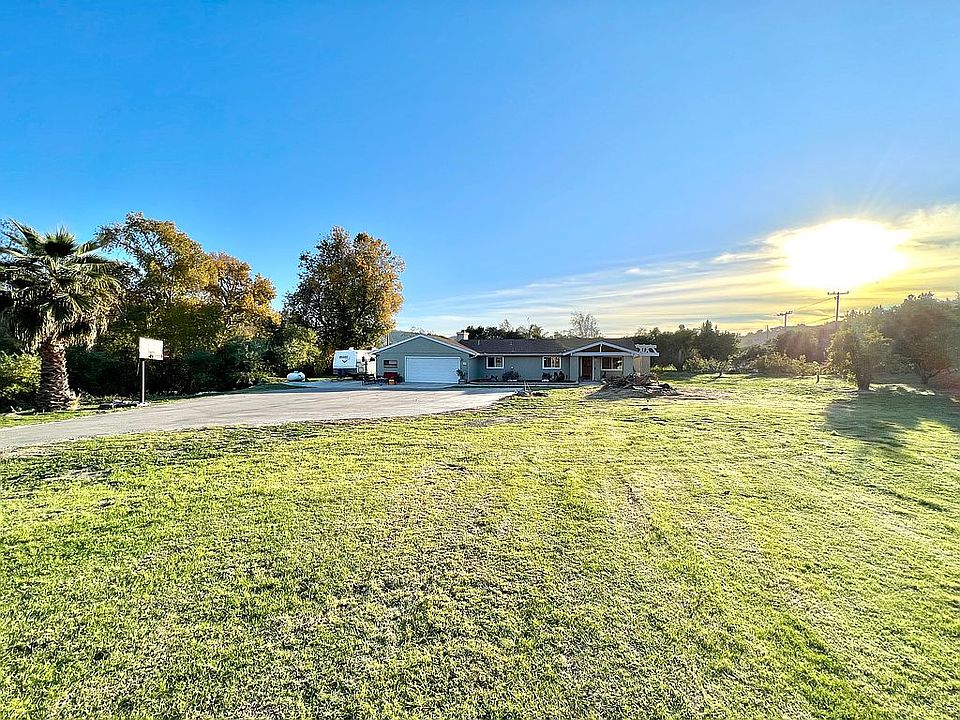 1st image of 2260 Lopez Dr