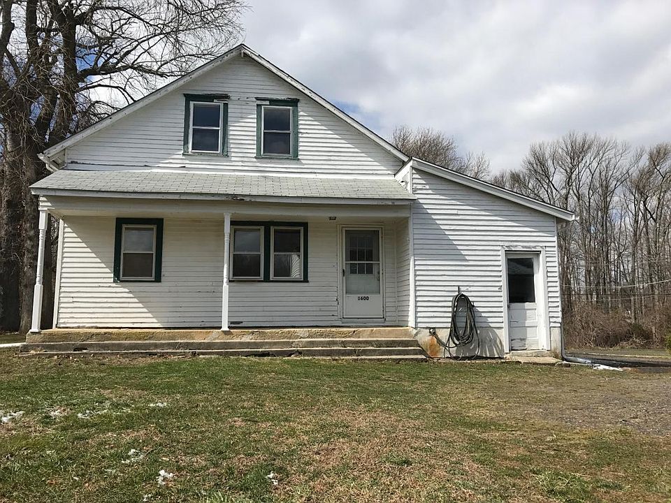 House with rear private entry and plenty of off street parking