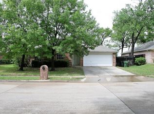 107 Carlsbad Dr, Mansfield, TX 76063