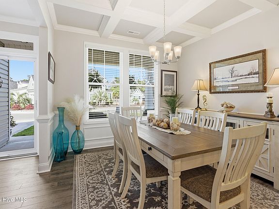 3rd image of 1121 Spincast Road