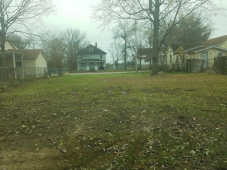 2nd image of 217 E Orleans St