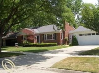 2659 Bembridge Rd, Royal Oak, MI 48073