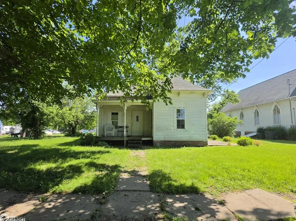 310 Main St, Rose Hill, IA 52586