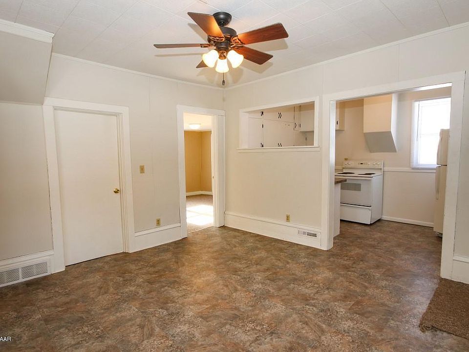 1st image of 522 4th Ave E