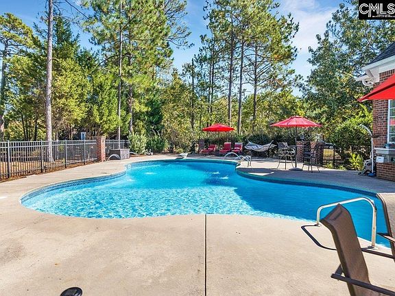2nd image of 111 Brookhaven Cir