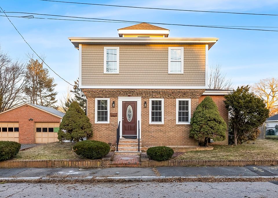 1st image of 32 Tripp Ave