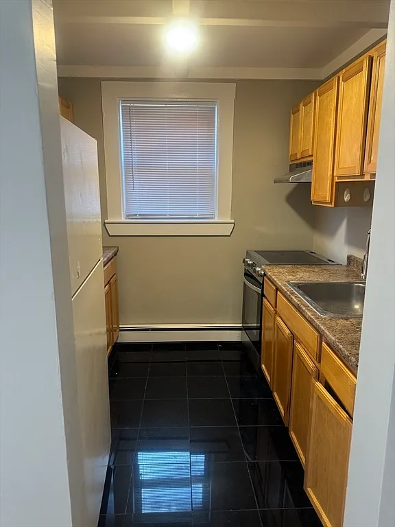 1 bed, 1.0 bath, 450 sqft, $1,700 — Photo 3