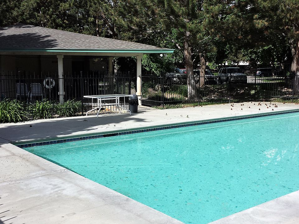 1st image of 5948 N Cobbler Ln