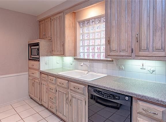 4th image of 16209 Havenglen Dr