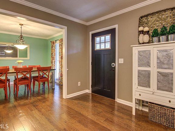 2nd image of 570 Hearthstone Ct SE