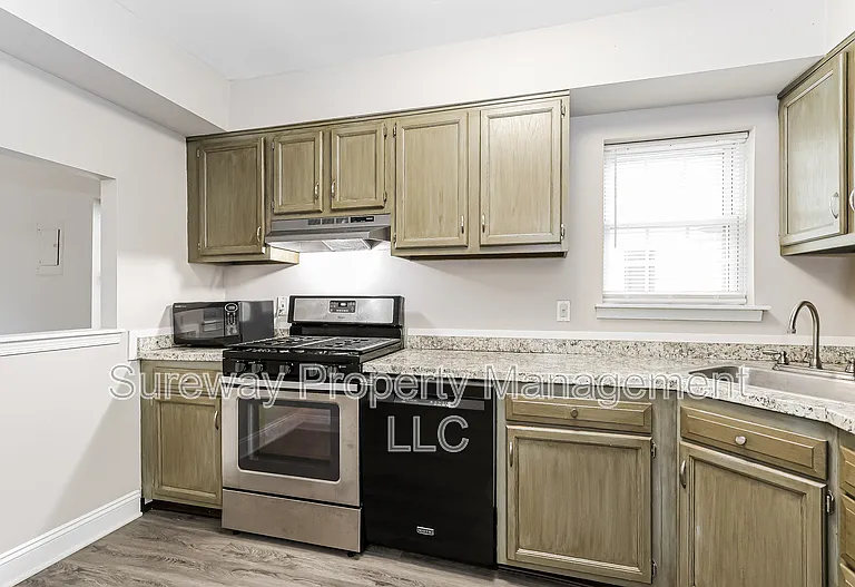 811 Wesley Ave — Photo 7