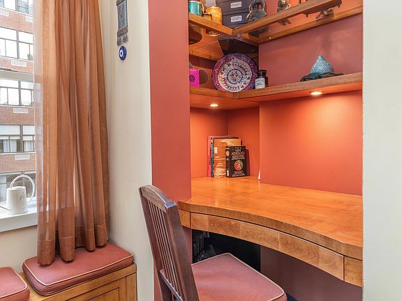 4th image of 321 E 45th St APT 14C