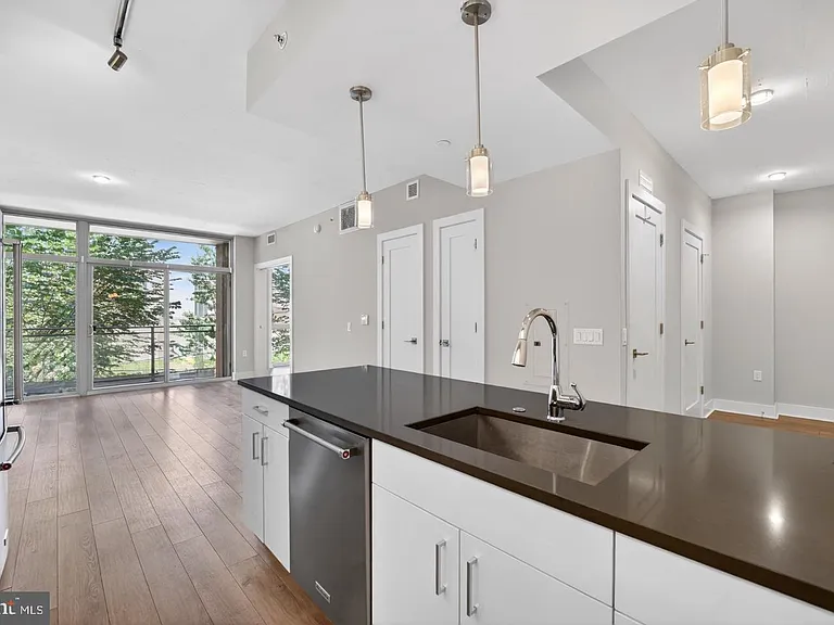 88 V St SW #213 — Photo 10