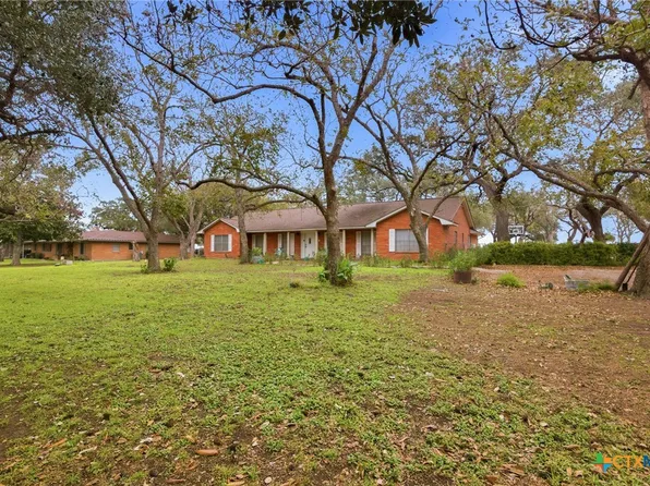 1771 Us Highway 77a S, Yoakum, TX 77995