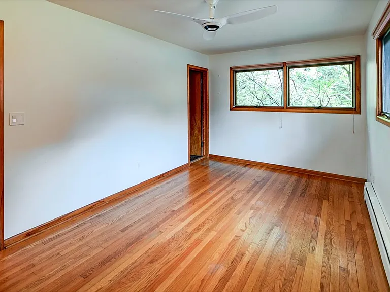 4746 Lafayette Dr — Photo 54