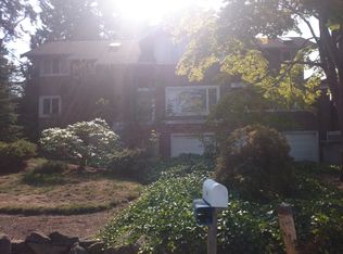 1033 NW 175th St, Shoreline, WA 98177