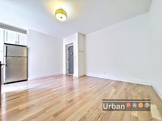 5th image of 1236 Pacific St APT 3C
