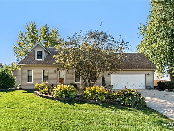 3rd image of 275 Brookside Dr