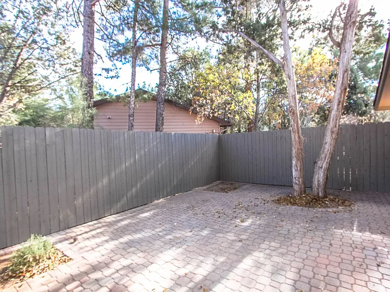 125 Ross Rd — Photo 12