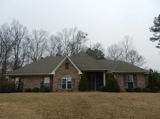 213 Emily Way Dr, Raymond, MS 39154